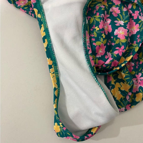 Ruffle Shoulder Ruched Full Coverage Swimsuit - Picture 13 of 15